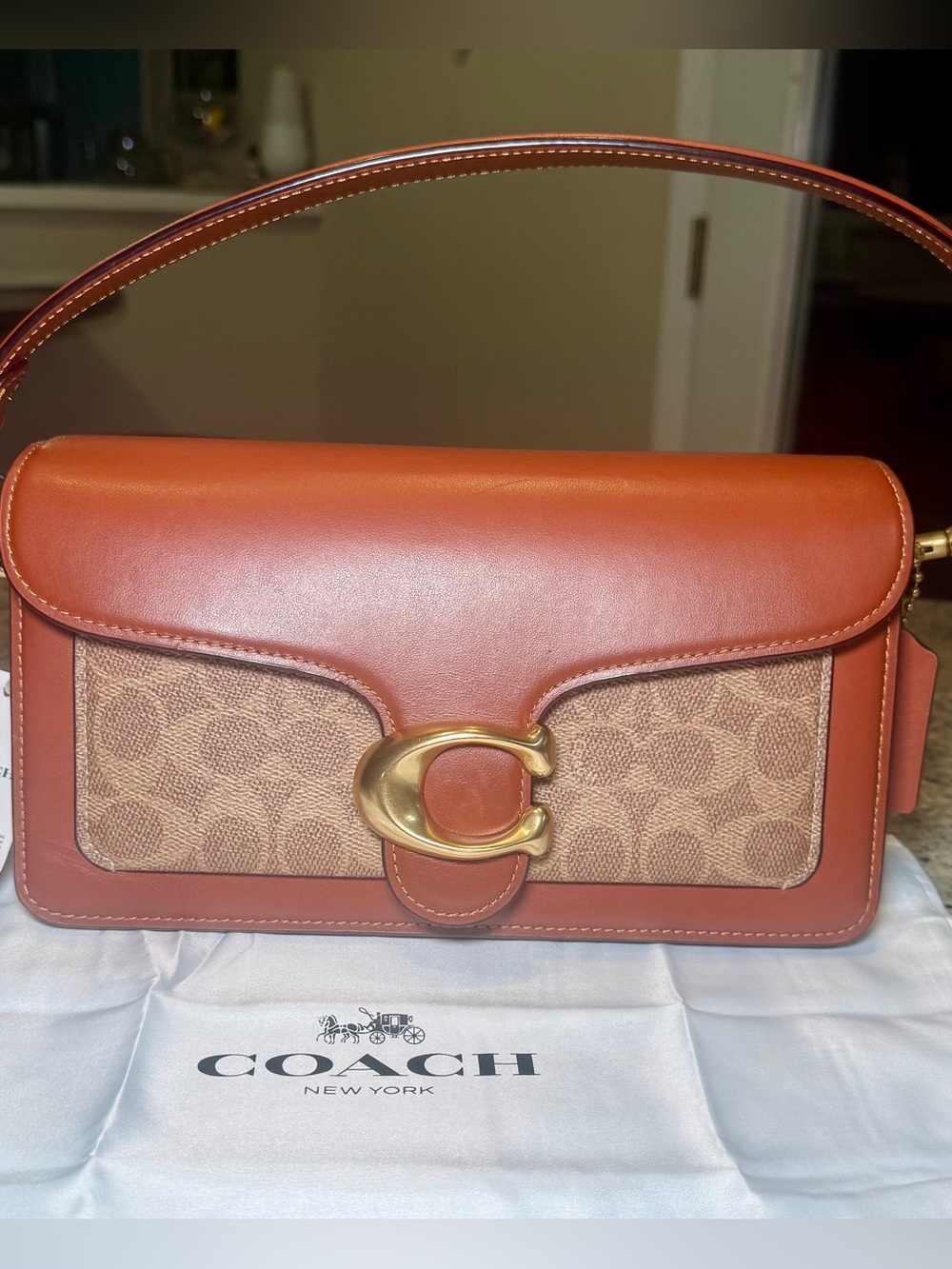 Coach Tabby 26 signature